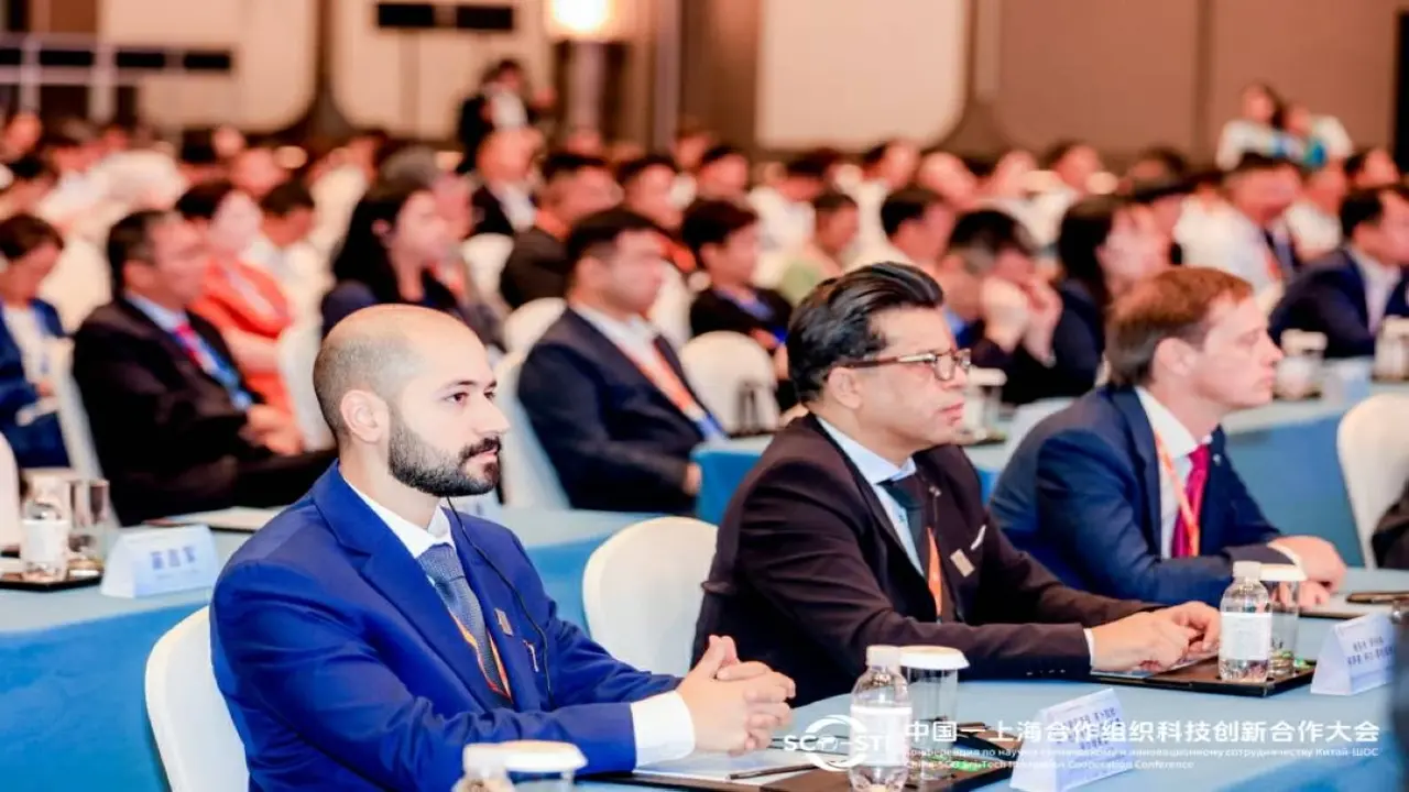 «الشارقة للبحوث» يوسع نطاقه الدولي ويجذب استثمارات من الصين